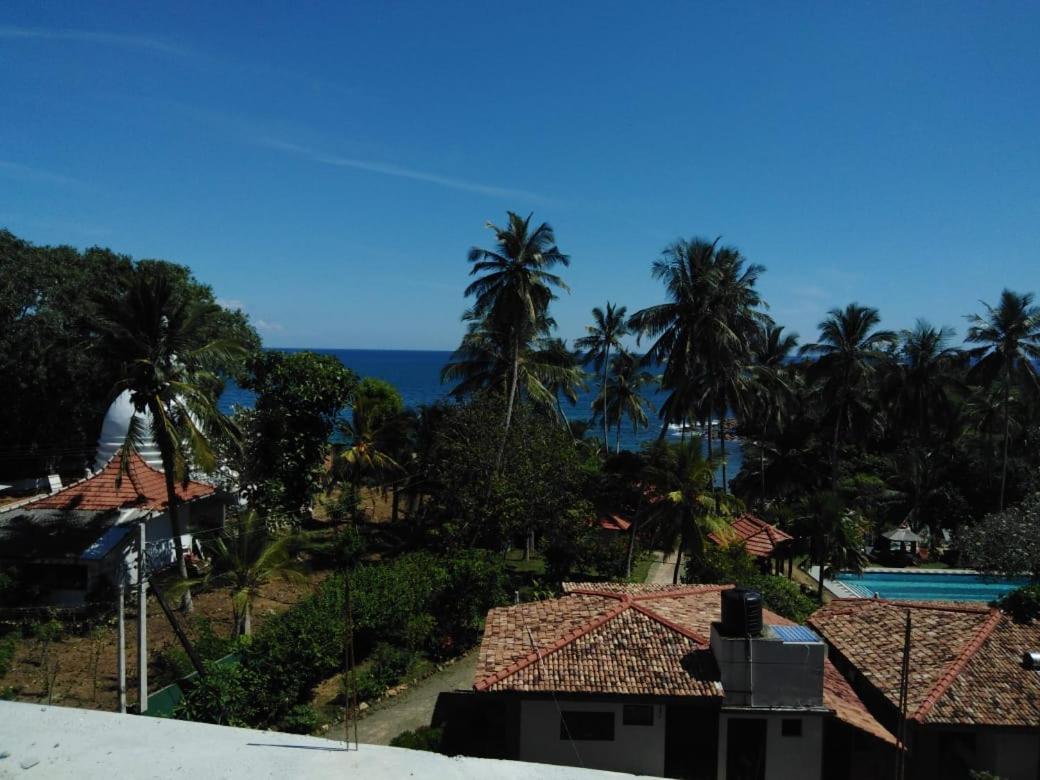 Hotel Mahee House Dikwella Exterior foto